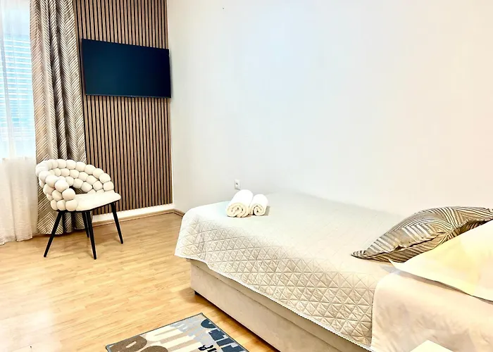 Laura * Ζαντάρ